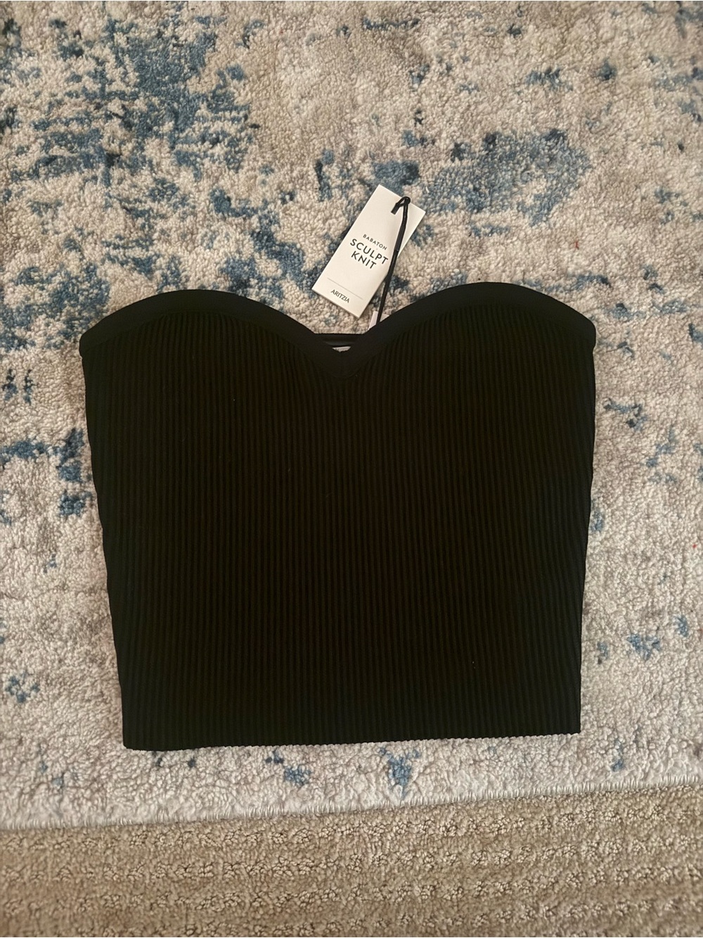 Aritzia sweetheart sculpt Ribbed Knit Crop Top - Black - Picture 1 of 2